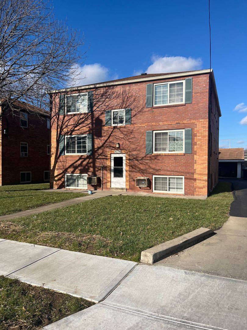 Apartment for rent at 4330 Oakwood Ave, Cincinnati, OH 45236