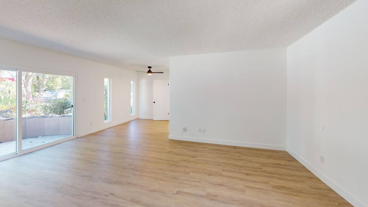 Apartment for rent at 7503 Hazeltine Ave, Van Nuys, CA 91405