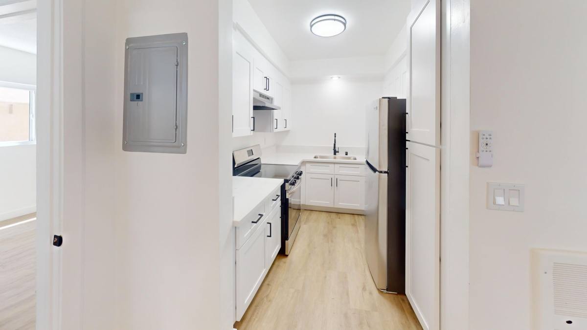 Apartment for rent at 7503 Hazeltine Ave, Van Nuys, CA 91405