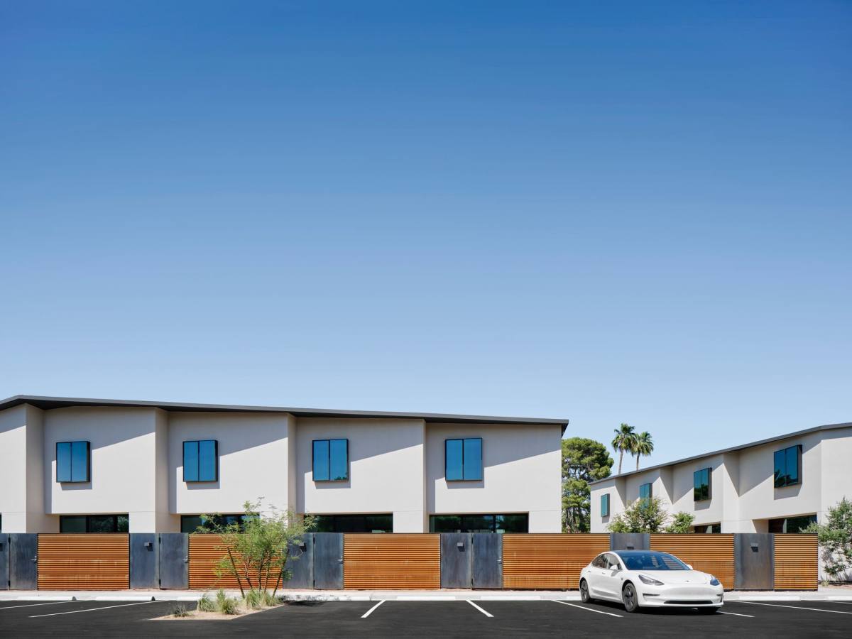 Townhouse for rent at 6115 E Hollyhock St, Phoenix, AZ 85018