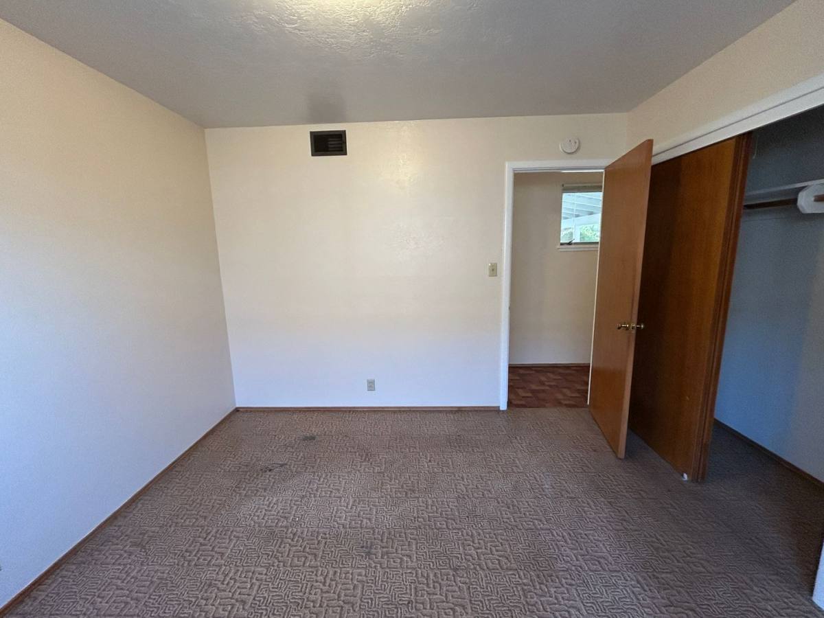 House for rent at 135 W Ave, Gustine, CA 95322