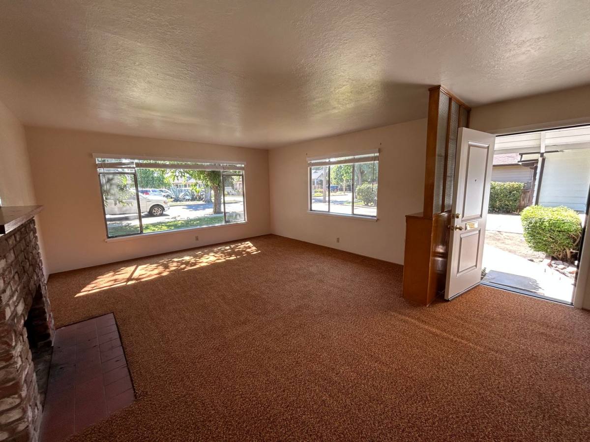 House for rent at 135 W Ave, Gustine, CA 95322