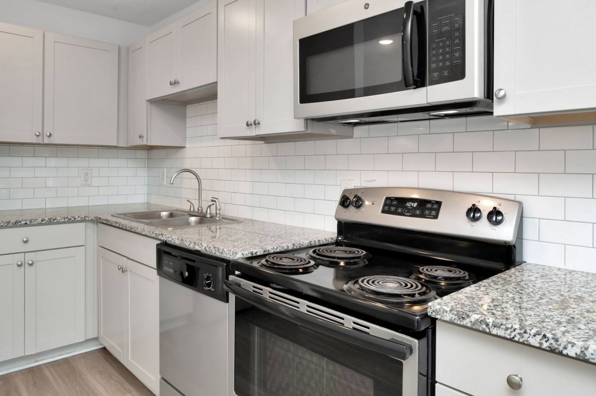 Townhouse for rent at 1501 16th Ave S, Birmingham, AL 35205