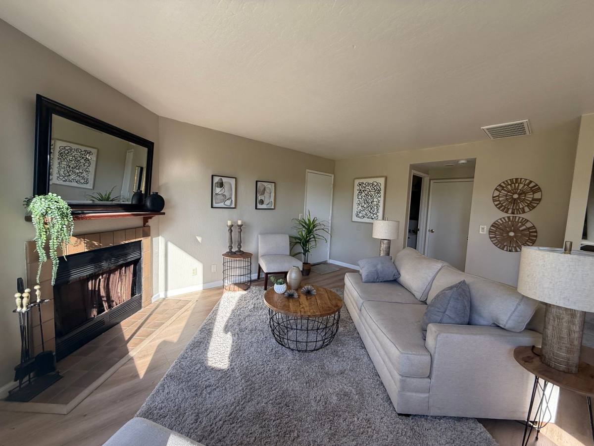 Townhouse for rent at 253 Green Meadow Dr #C, Watsonville, CA 95076