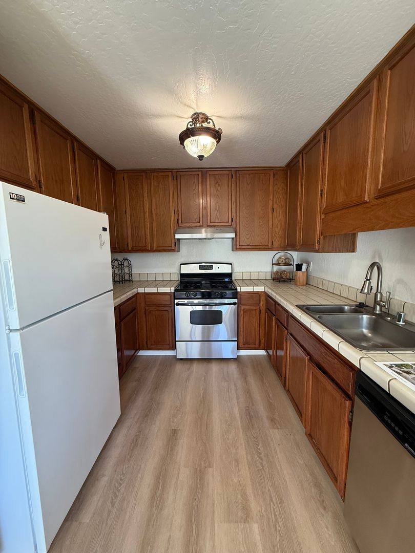 Townhouse for rent at 253 Green Meadow Dr #C, Watsonville, CA 95076