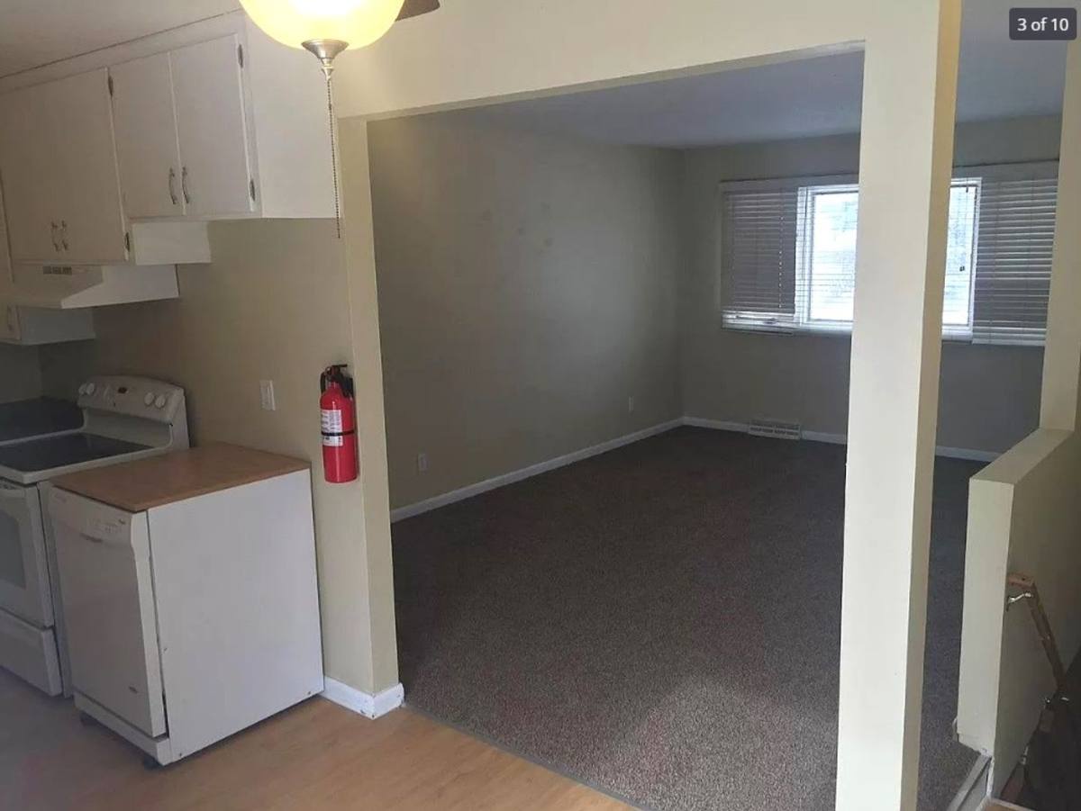 House for rent at 1611 Crosby Lane, Iowa City, IA 52240
