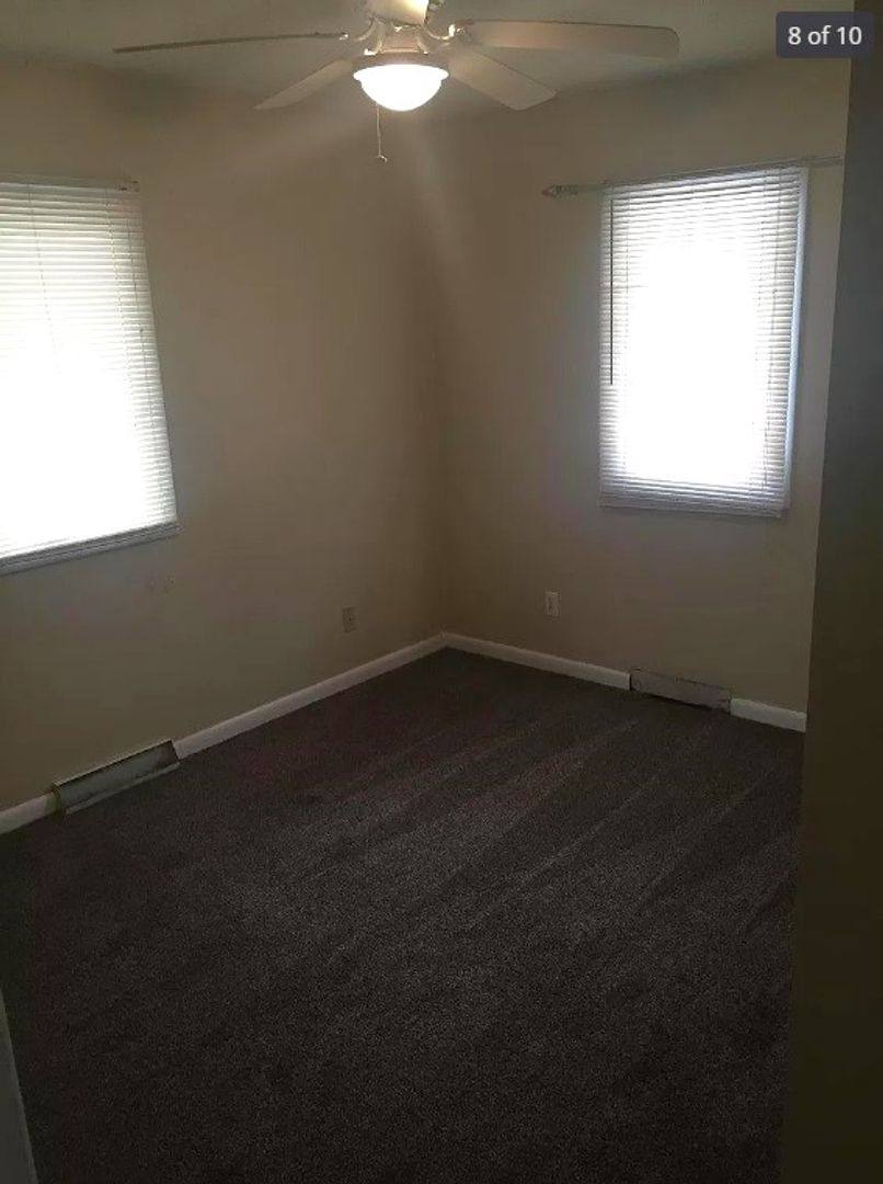 House for rent at 1611 Crosby Lane, Iowa City, IA 52240