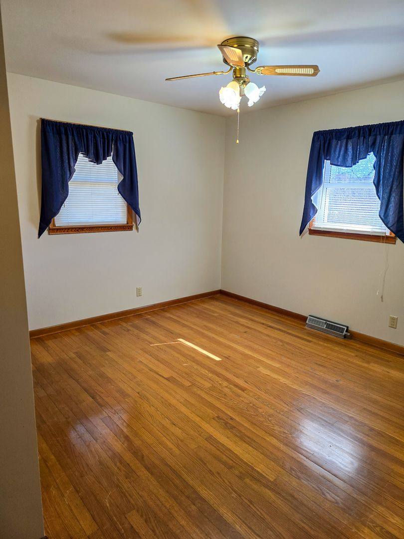 House for rent at 1605 Grand Ave, Grand Island, NE 68801