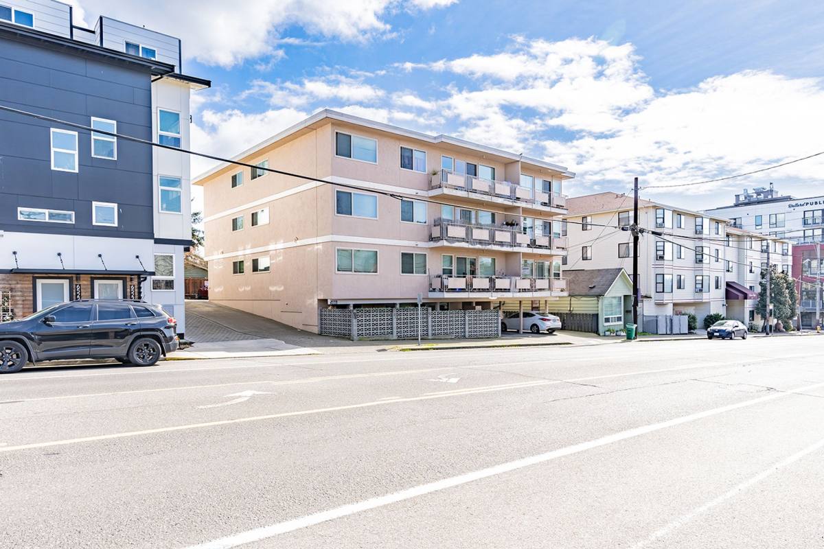 Apartment for rent at 6520 24th Ave NW, Seattle, WA 98117