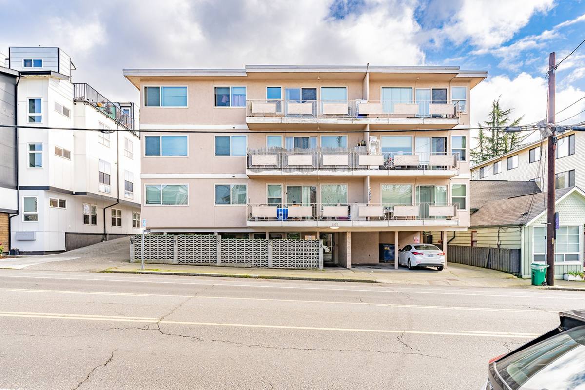 Apartment for rent at 6520 24th Ave NW, Seattle, WA 98117
