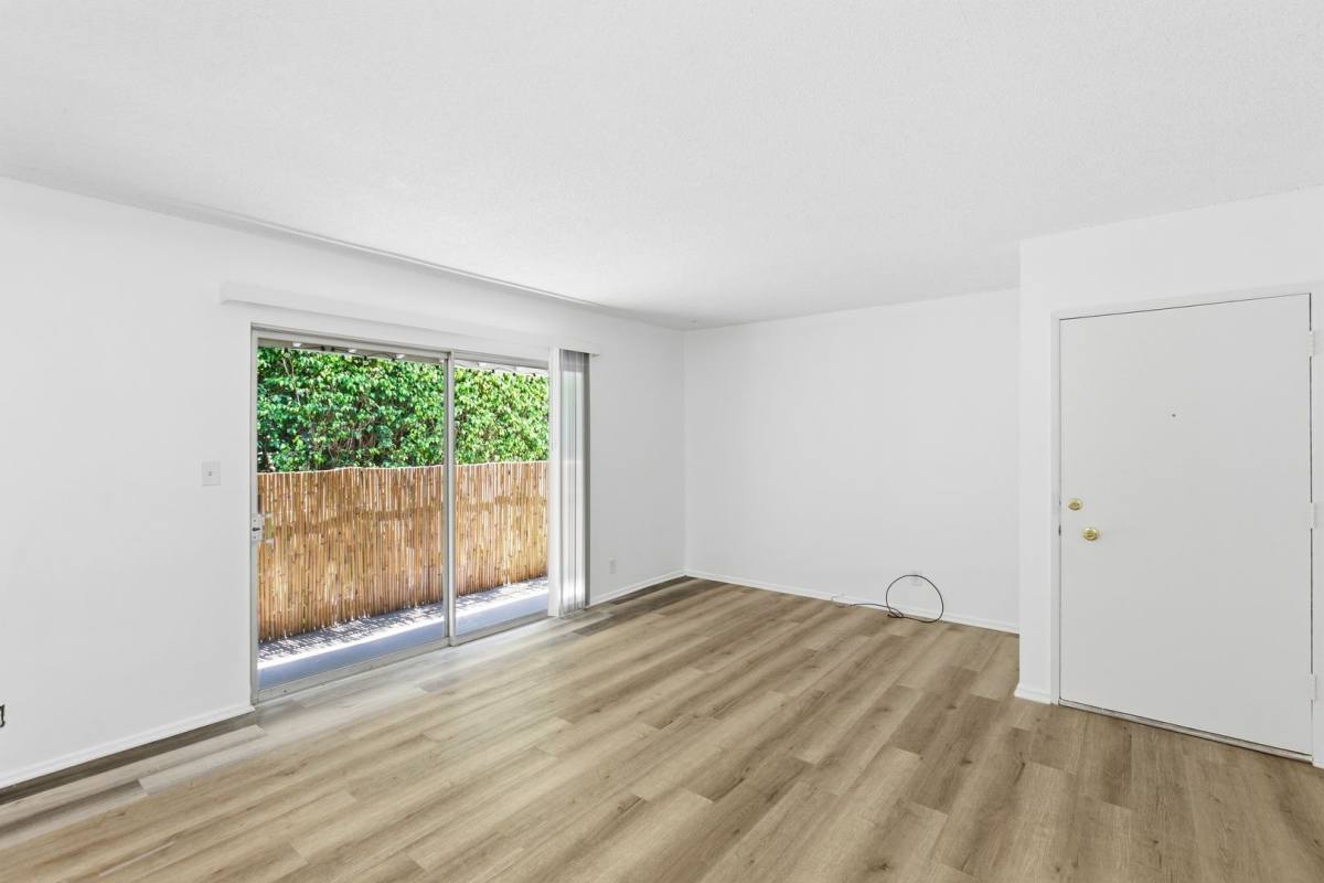Apartment for rent at 1015 S Westgate Ave, Los Angeles, CA 90049