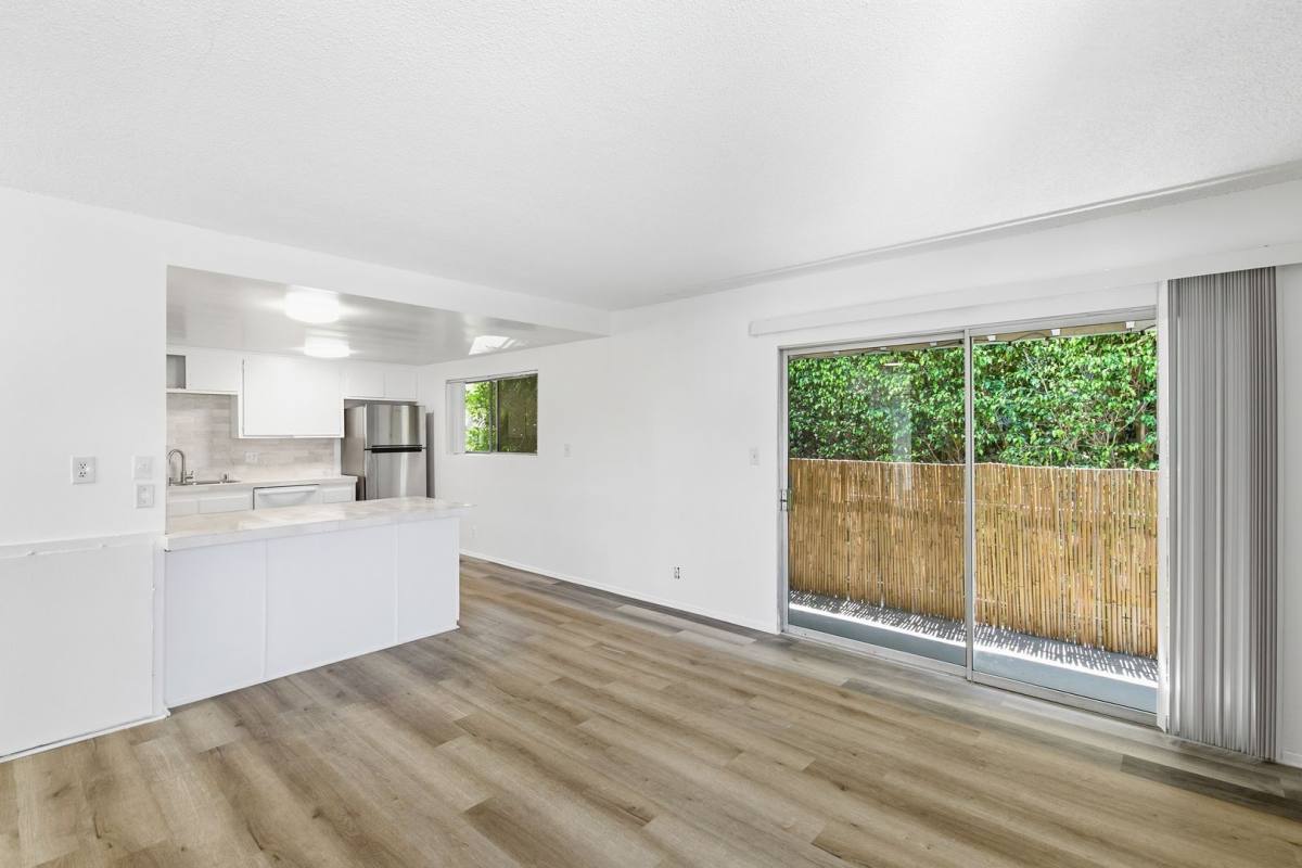 Apartment for rent at 1015 S Westgate Ave, Los Angeles, CA 90049