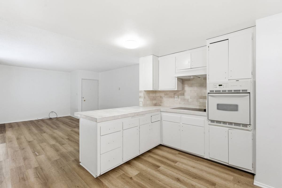 Apartment for rent at 1015 S Westgate Ave, Los Angeles, CA 90049