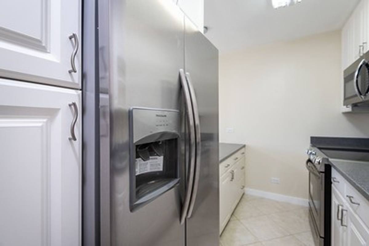 Apartment for rent at 1519 Nuuanu Ave, Honolulu, HI 96817
