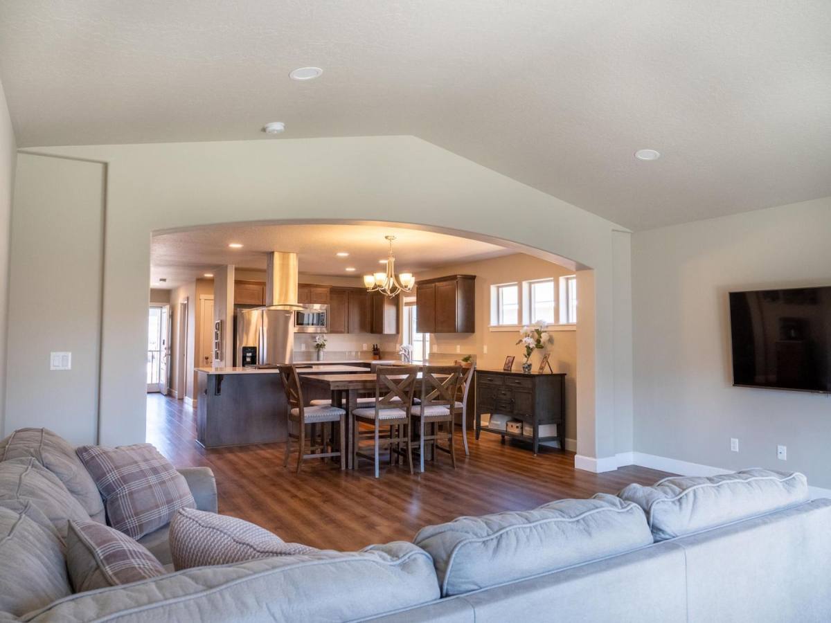 House for rent at 612 NW 25th, Redmond, OR 97756
