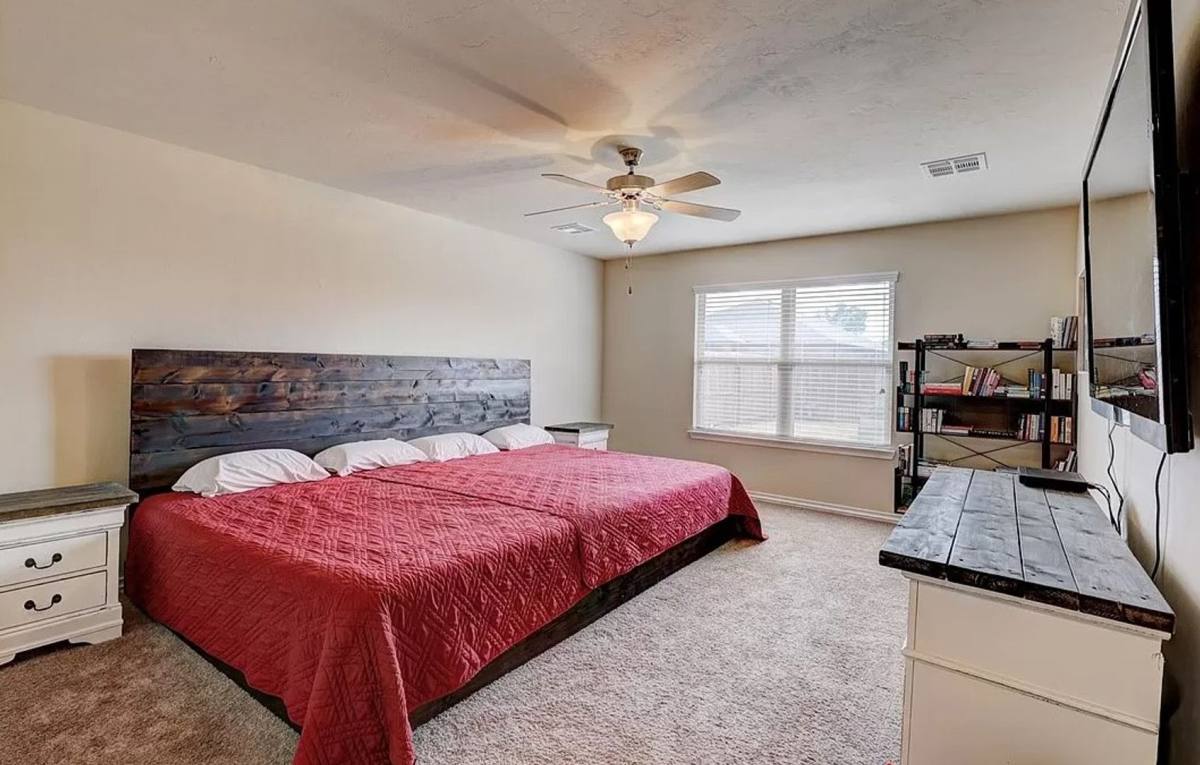 House for rent at 14825 Turner Falls Rd, Oklahoma City, OK 73142