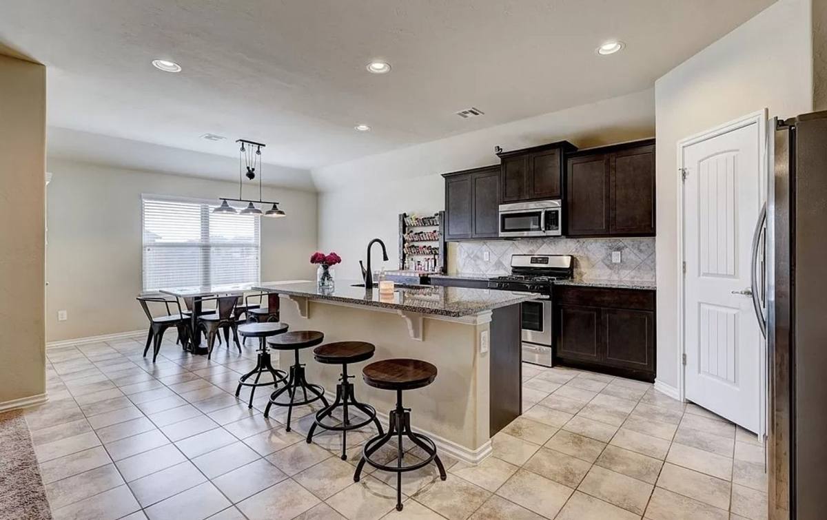 House for rent at 14825 Turner Falls Rd, Oklahoma City, OK 73142