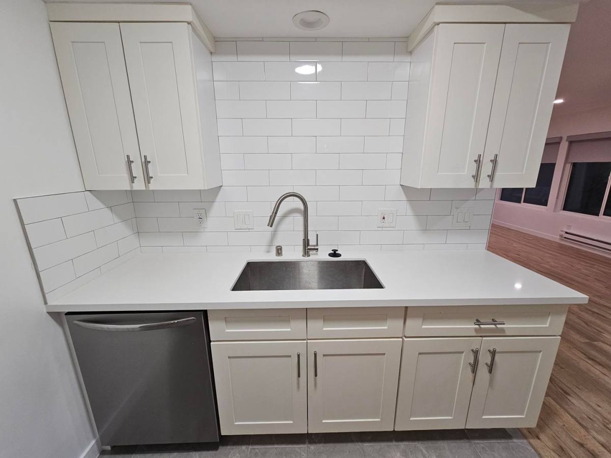 Apartment for rent at 2703 Ruhland, Redondo Beach, CA 90278
