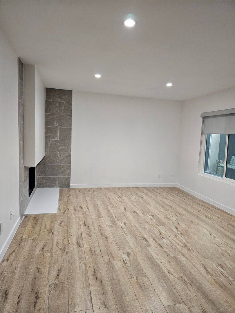 Apartment for rent at 2703 Ruhland, Redondo Beach, CA 90278