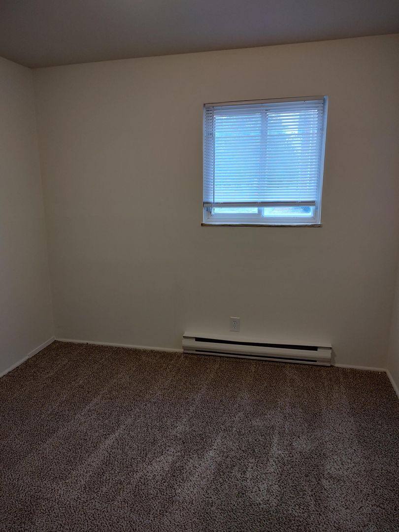 Apartment for rent at 5044 N McKinley Rd, Flushing, MI 48433