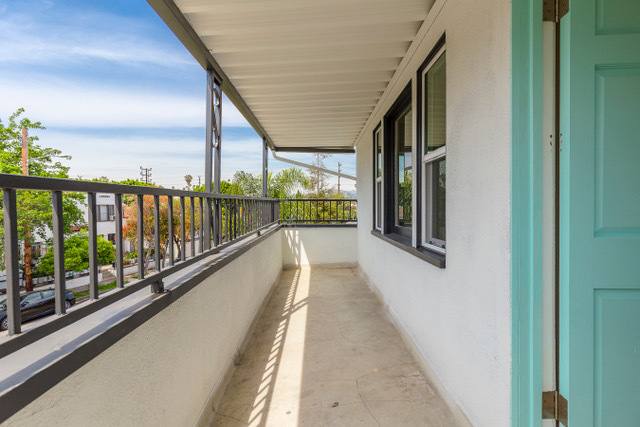 Apartment for rent at 2471 W Ave, Los Angeles, CA 90065
