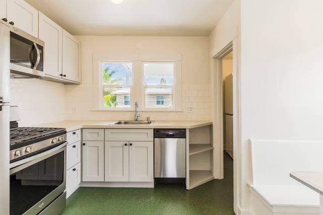 Apartment for rent at 2471 W Ave, Los Angeles, CA 90065