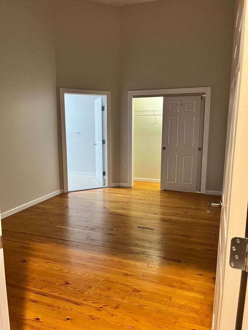 Apartment for rent at 319 S Salina St, Syracuse, NY 13202