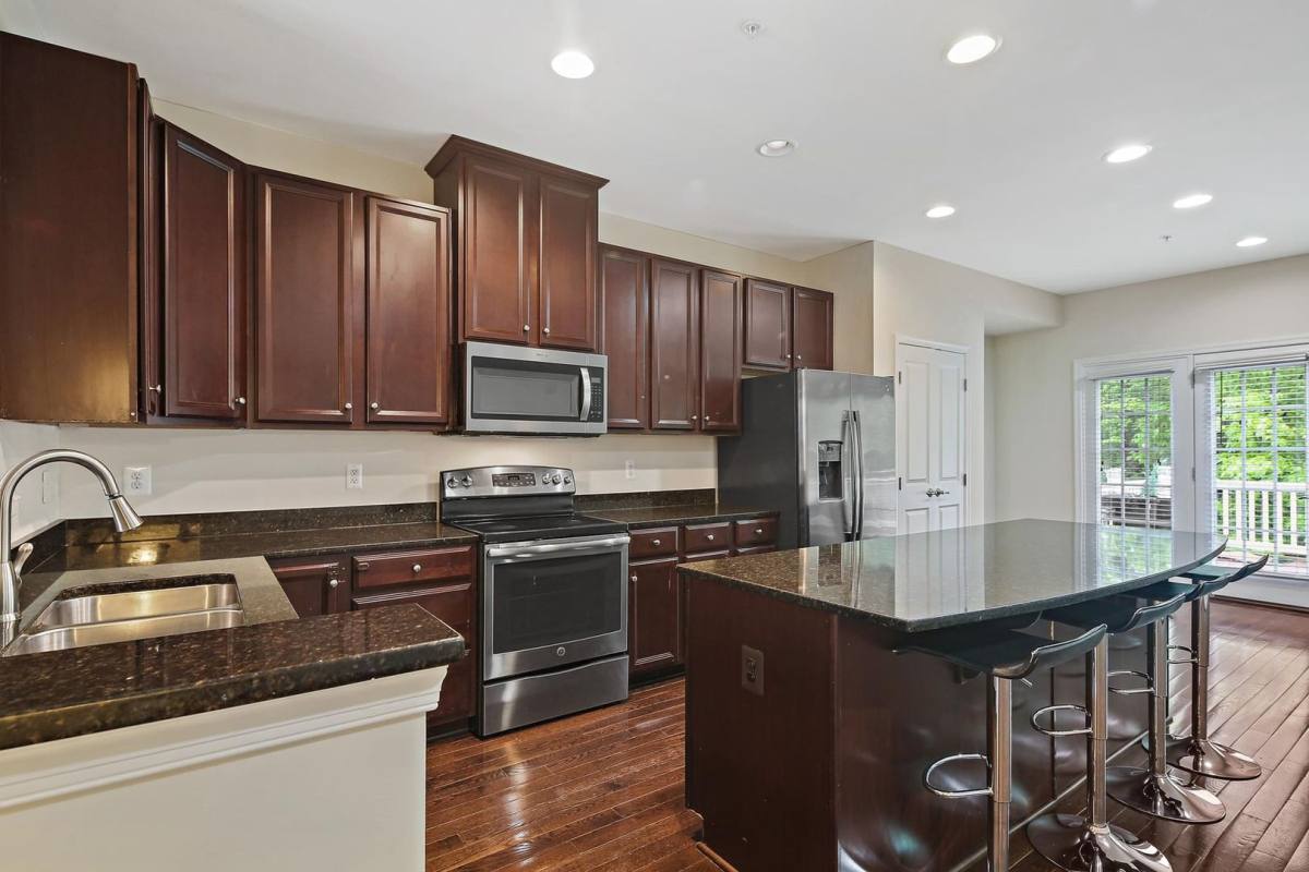 Townhouse for rent at 11675 Emerald Green Dr, Clarksburg, MD 20871