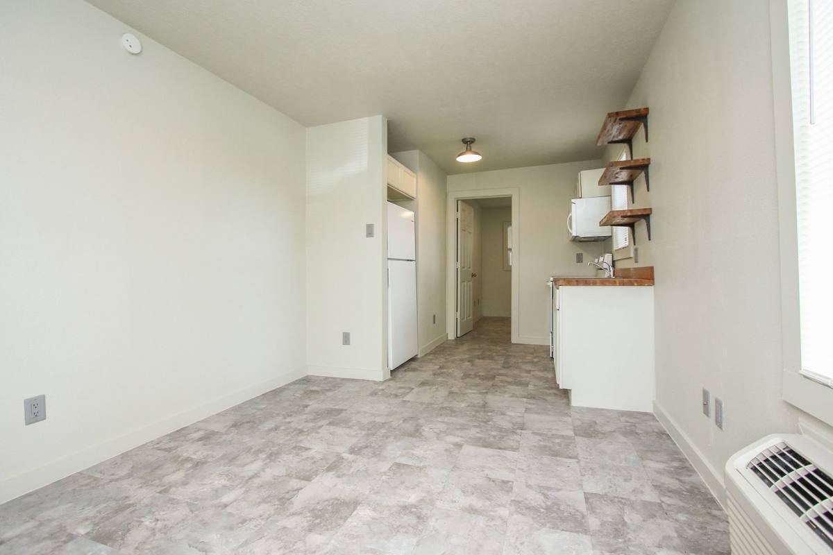 Apartment for rent at 505 1 2 E, Houston, TX 77018
