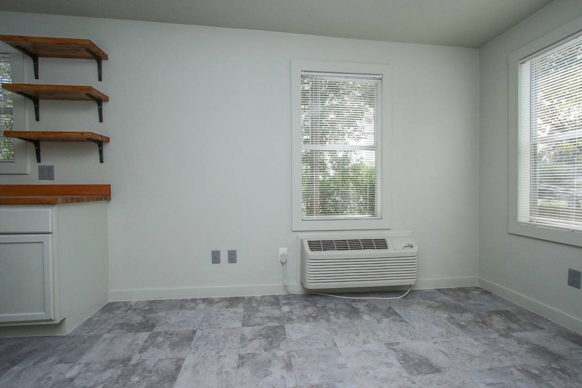Apartment for rent at 505 1 2 E, Houston, TX 77018