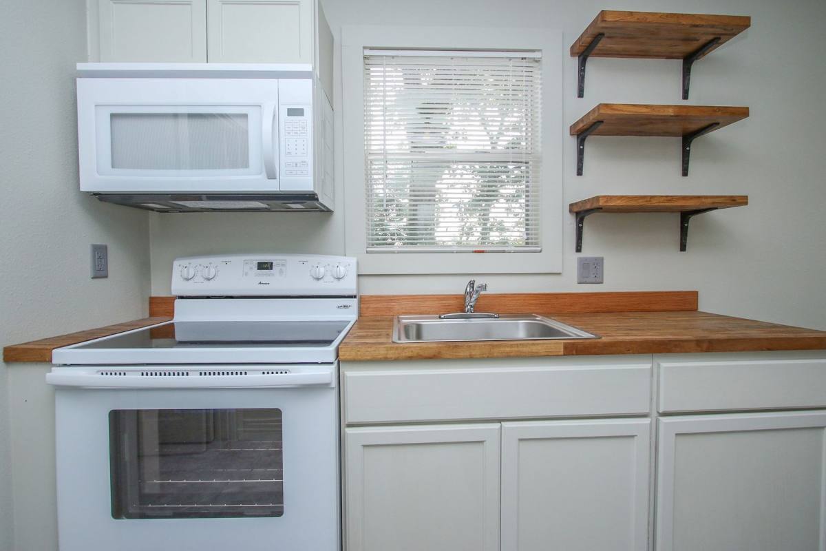 Apartment for rent at 505 1 2 E, Houston, TX 77018