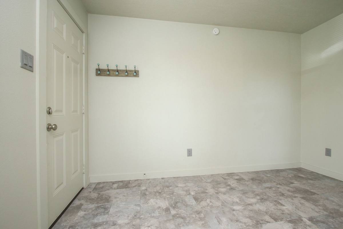 Apartment for rent at 505 1 2 E, Houston, TX 77018