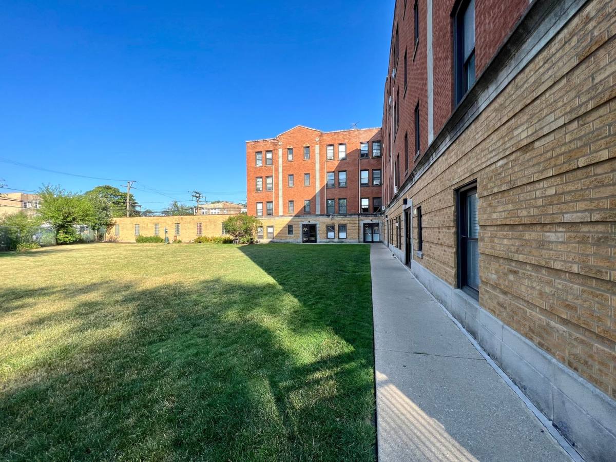 Apartment for rent at 3149 N Springfield Ave, Chicago, IL 60618