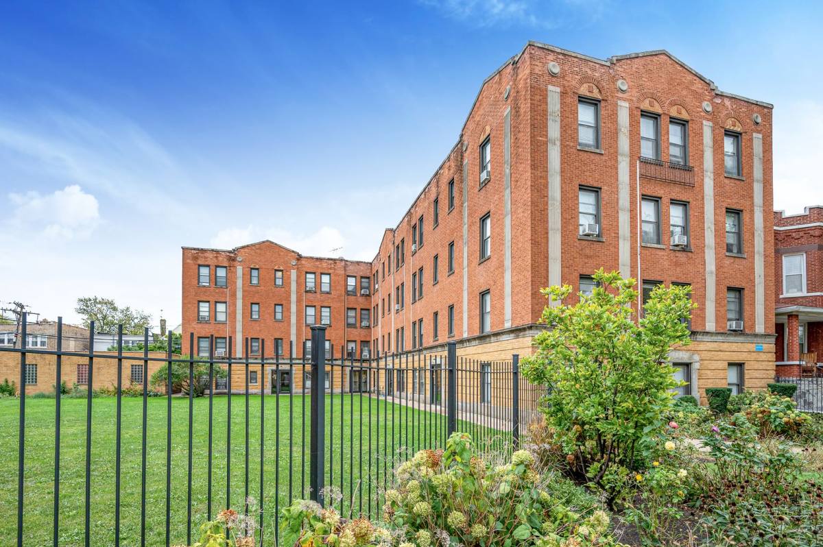Apartment for rent at 3149 N Springfield Ave, Chicago, IL 60618