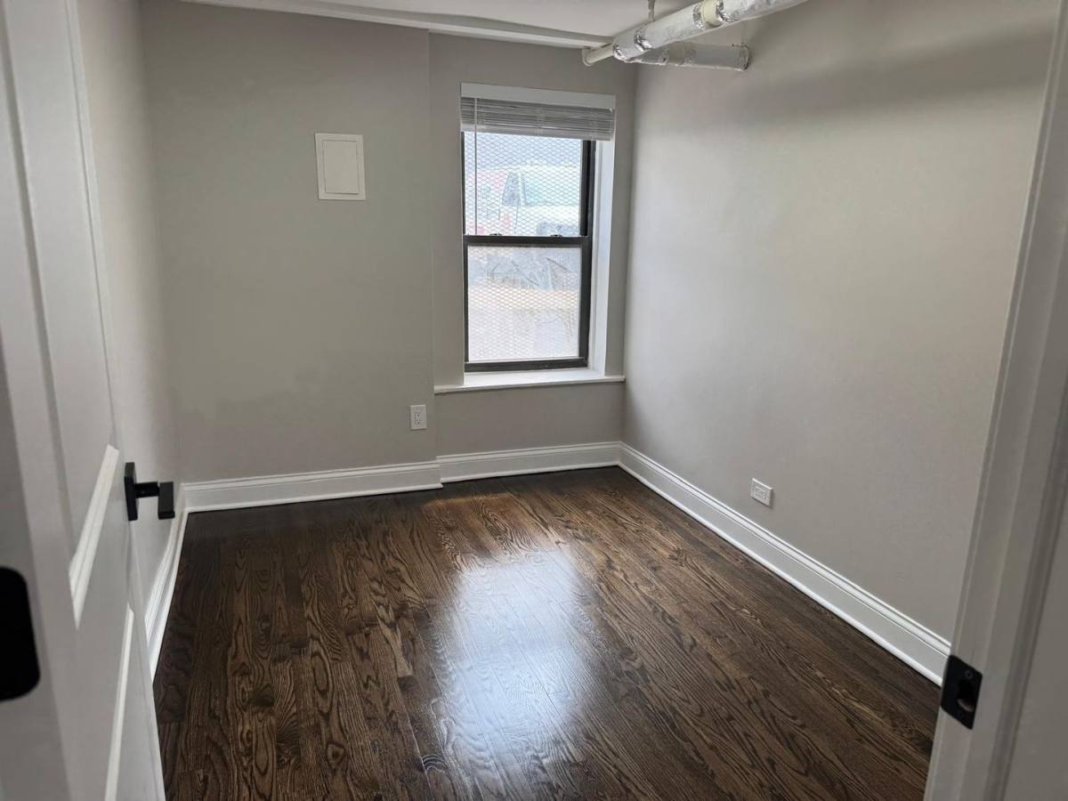 Apartment for rent at 3149 N Springfield Ave, Chicago, IL 60618