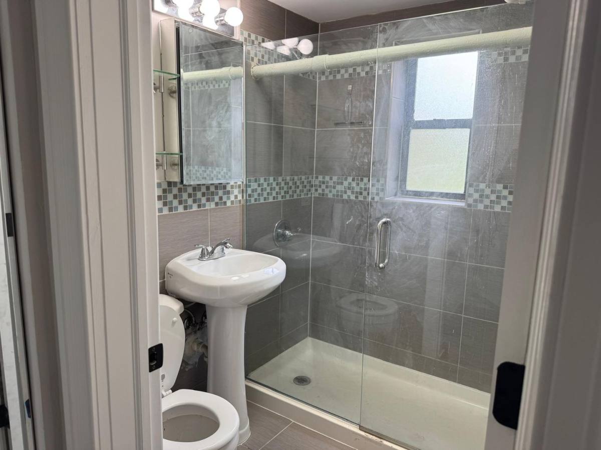 Apartment for rent at 3149 N Springfield Ave, Chicago, IL 60618