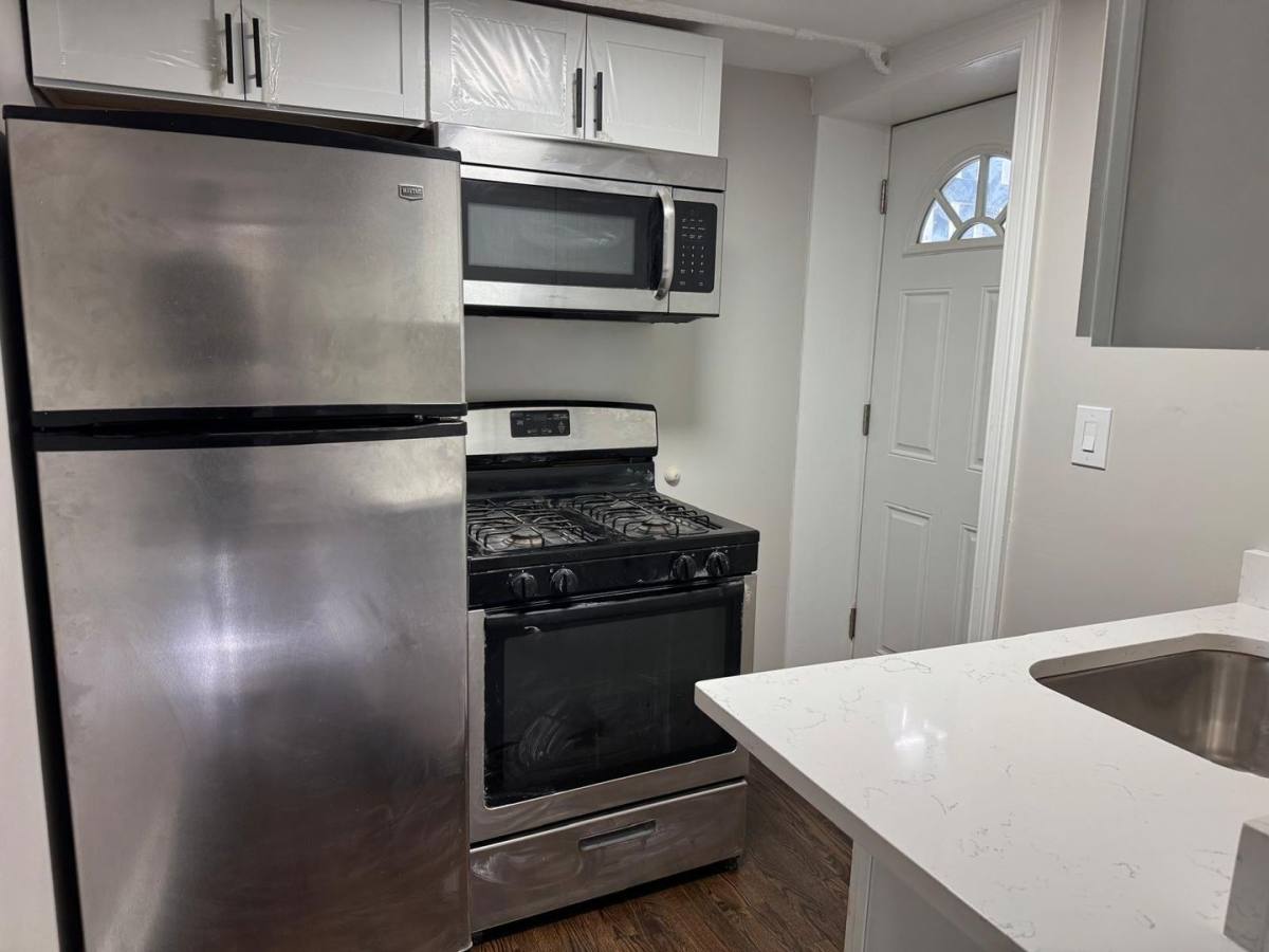 Apartment for rent at 3149 N Springfield Ave, Chicago, IL 60618