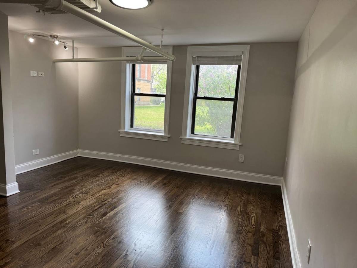 Apartment for rent at 3149 N Springfield Ave, Chicago, IL 60618