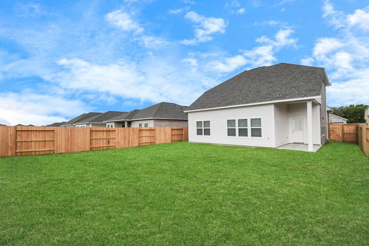 Apartment for rent at 10211 Alpine Lake Lane, Rosharon, TX 77583