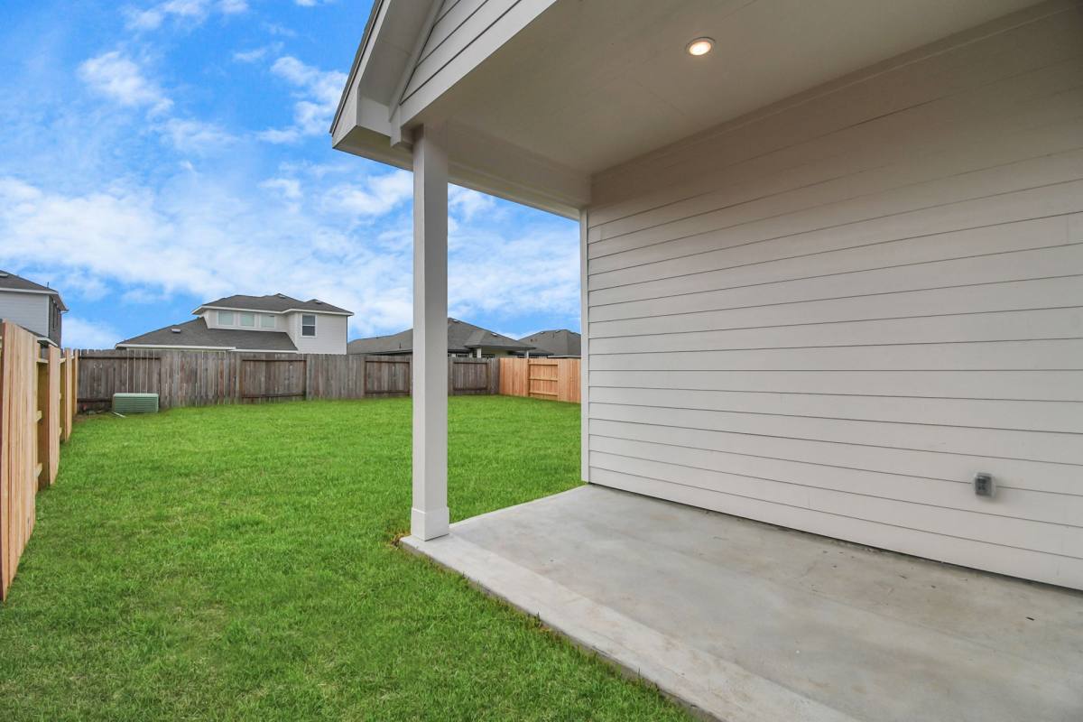 Apartment for rent at 10211 Alpine Lake Lane, Rosharon, TX 77583