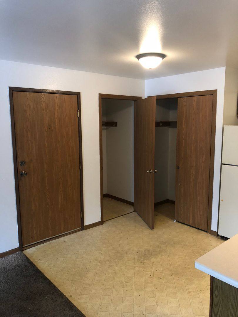 Apartment for rent at 110 Cimarron Court, Oshkosh, WI 54902
