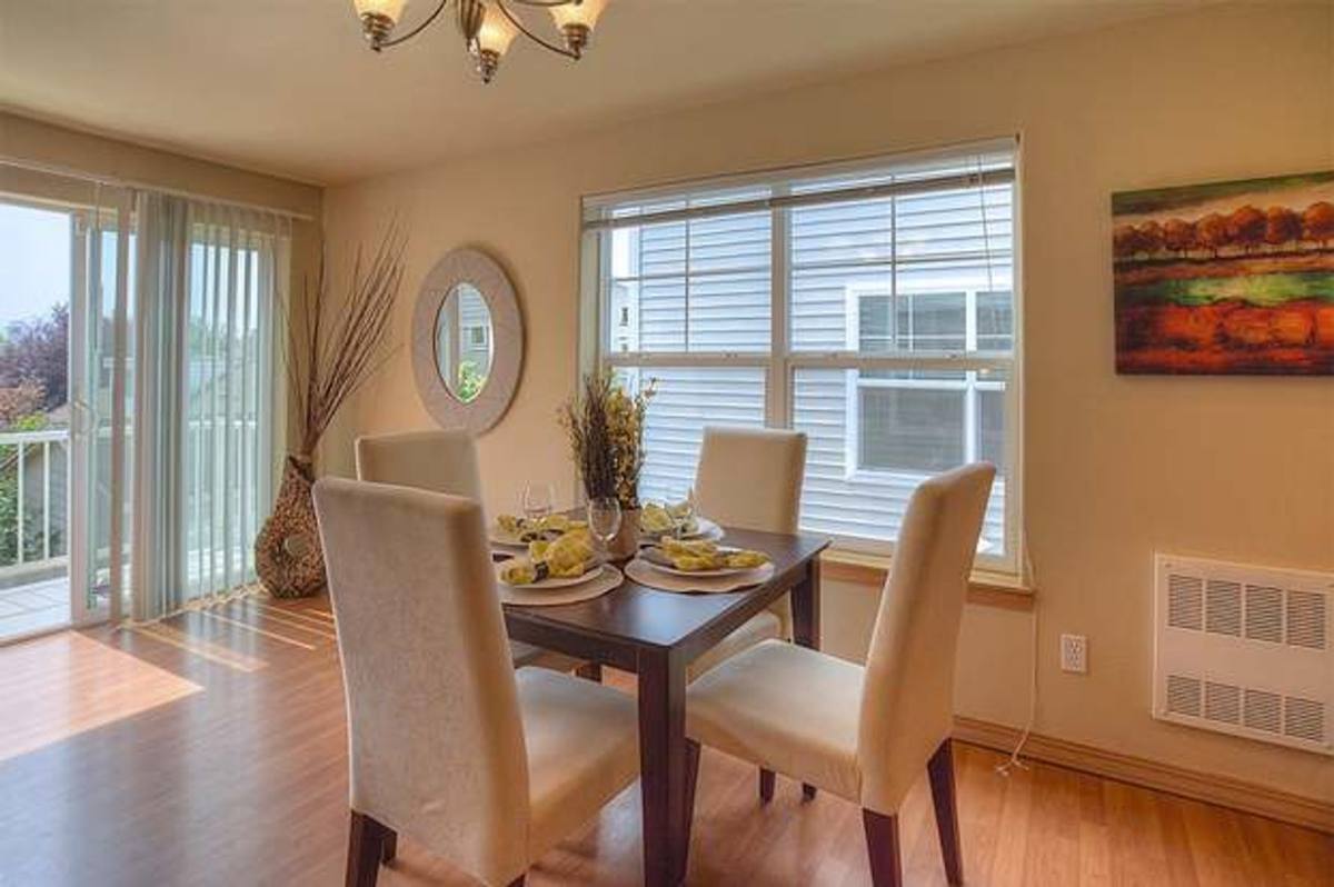 Townhouse for rent at 1139 N 94th St, Seattle, WA 98103
