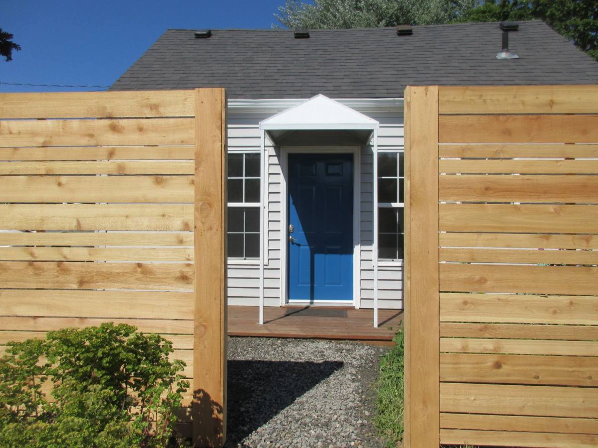 House for rent at 2485 E Nob Hill St SE, Salem, OR 97302