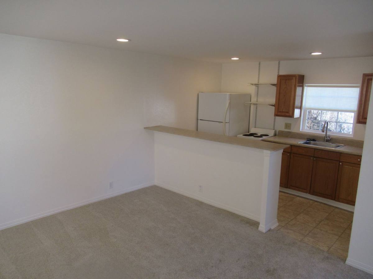 House for rent at 2485 E Nob Hill St SE, Salem, OR 97302