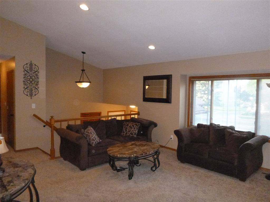 House for rent at 808 Chalet Dr NW, Rochester, MN 55901
