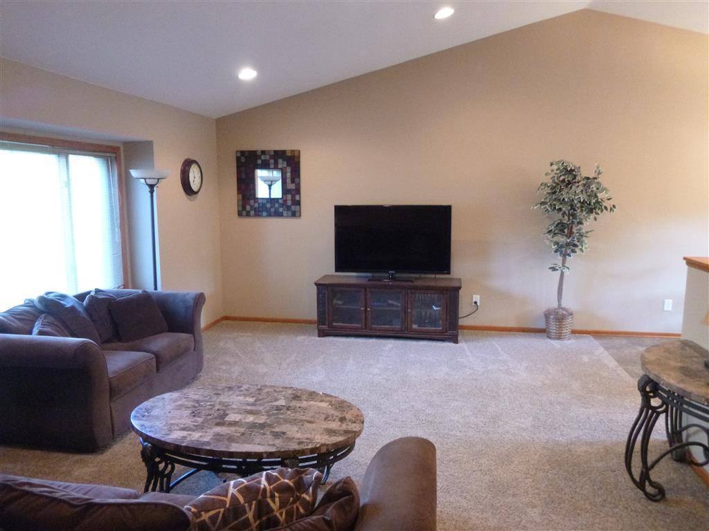 House for rent at 808 Chalet Dr NW, Rochester, MN 55901