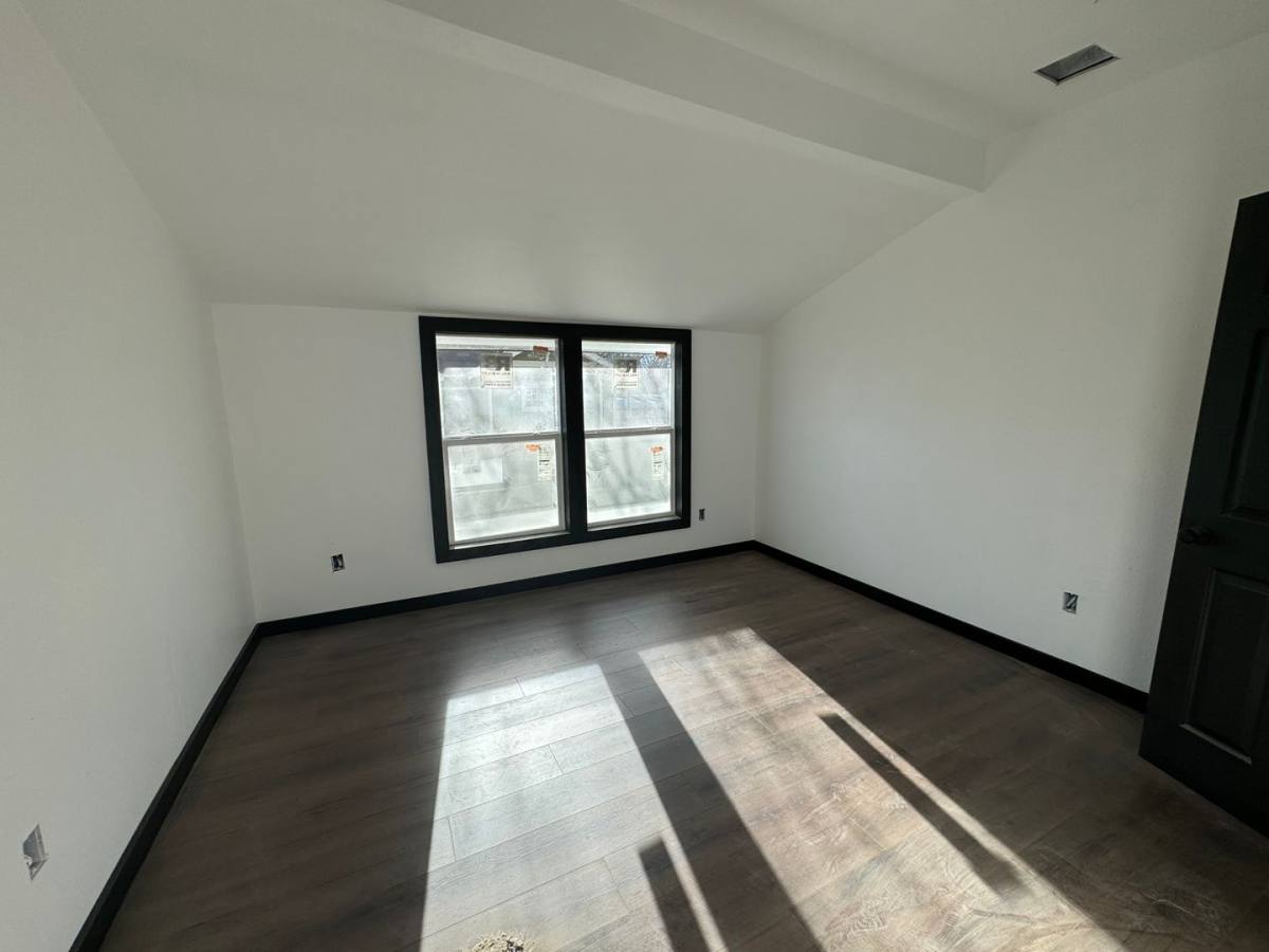 House for rent at 220 NW 9th St, Ardmore, OK 73401