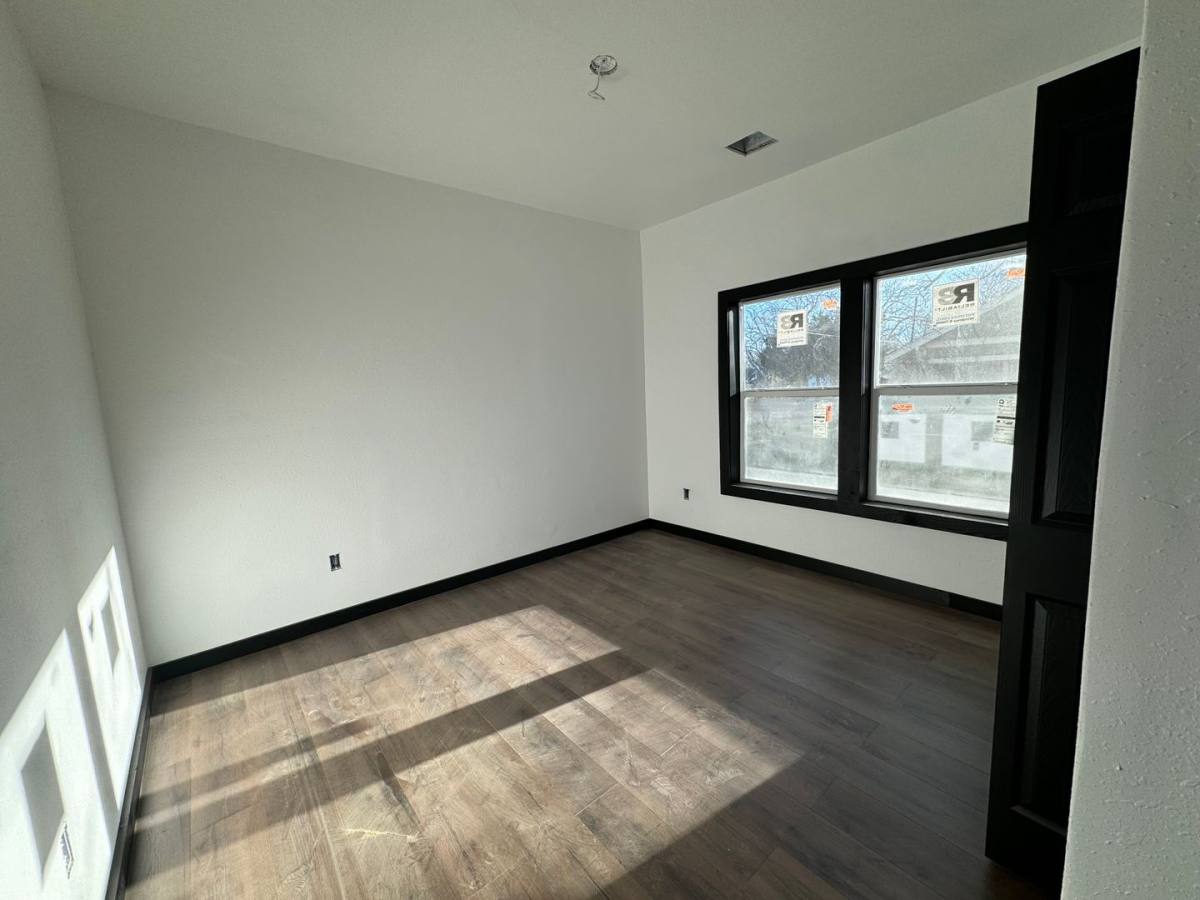 House for rent at 220 NW 9th St, Ardmore, OK 73401