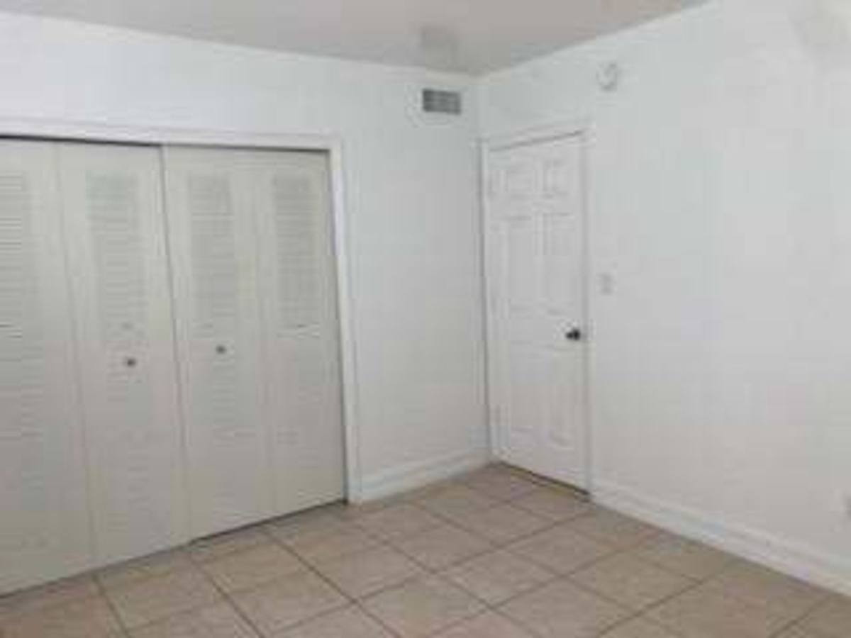 Apartment for rent at 3011 N Andrews Ave, Fort Lauderdale, FL 33311
