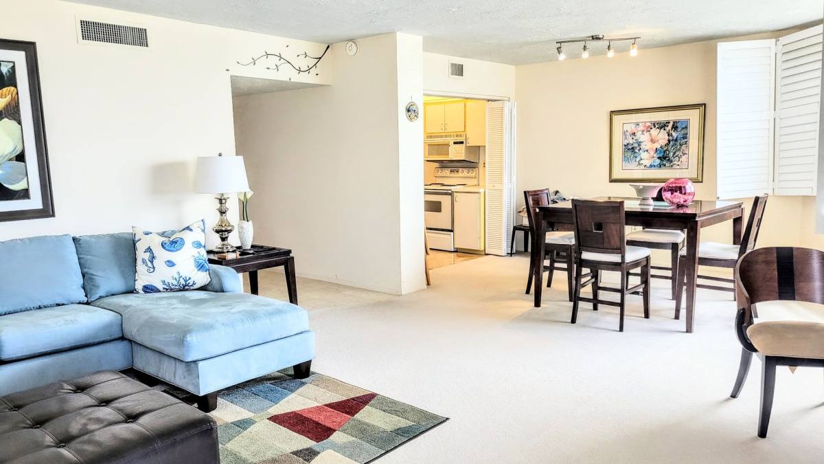 Condo for rent at 1000 Longboat Club Dr, Longboat Key, FL 34228